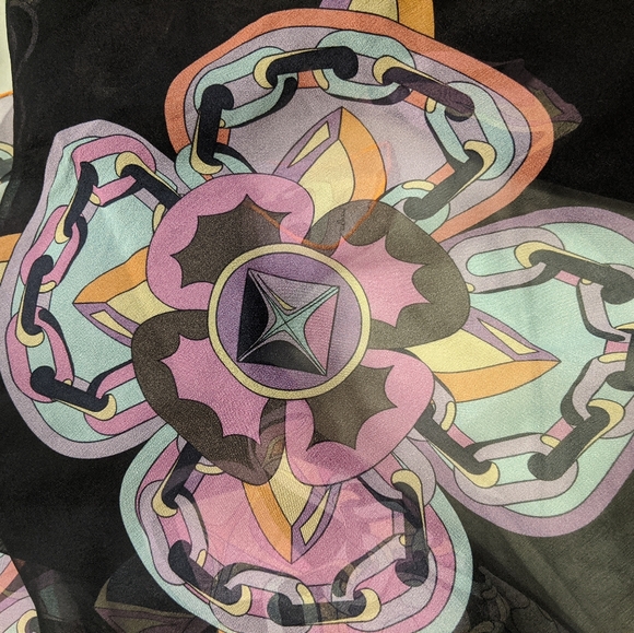 New Emilio Pucci *large* signature silk scarf - Picture 3 of 4